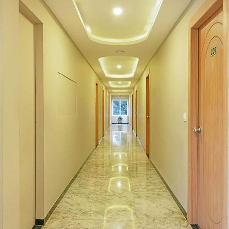 Mango Hill Central Уті Екстер'єр фото