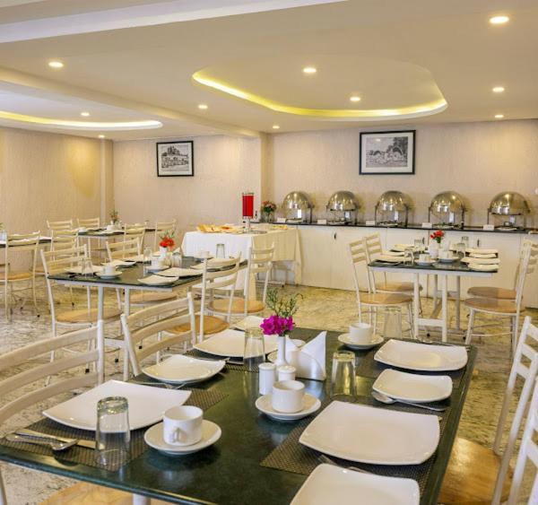 Mango Hill Central Уті Екстер'єр фото